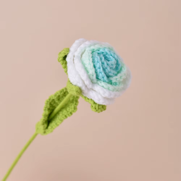 Finished Knitting Rose Woven Gradient Artificial Flowers Flowers Bouquet Table Ornament Braided Fake Flowers Holiday Gifts